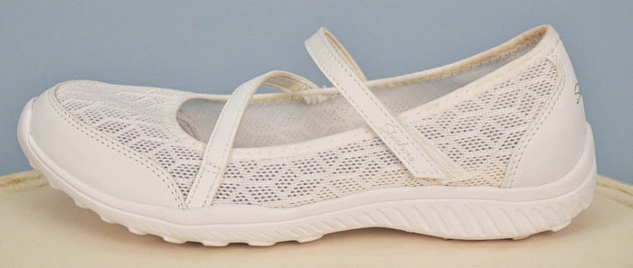Be Light Temple Shoe Available in size 6