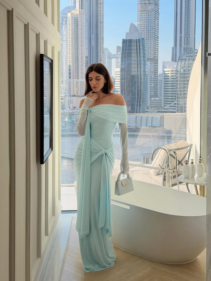 Chic Sky Blue Off-The-Shoulder Long Sleeves Pleated Chiffon Prom Dress