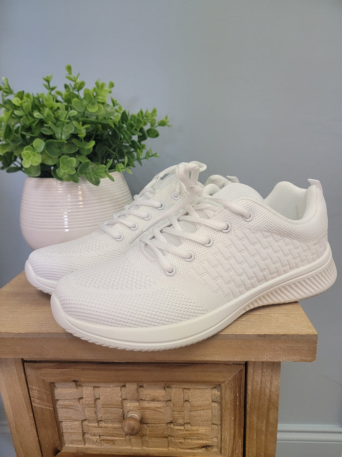 White lace up sneaker for men.