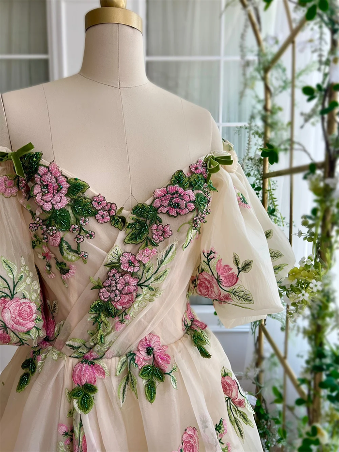 Customized A-Line Off Shoulder Embroidery Prom Dresses Appliques Puff Sleeve Side Split Evening Dress