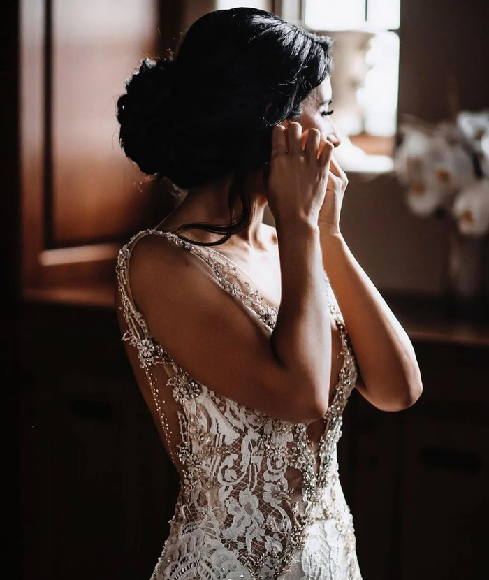 Glamorous Long Mermaid V-neck Wide Straps Appliques Lace Open Back Wedding Dress