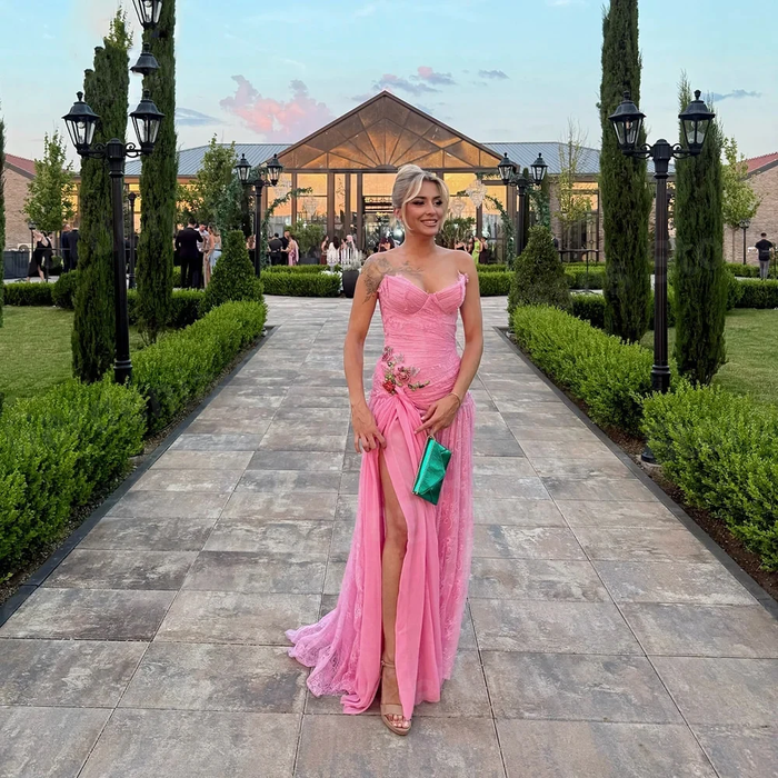 Luxurious Mermaid Women's Evening Dresses Sleeveless Lace Prom Gowns Customized Side Slit Backless