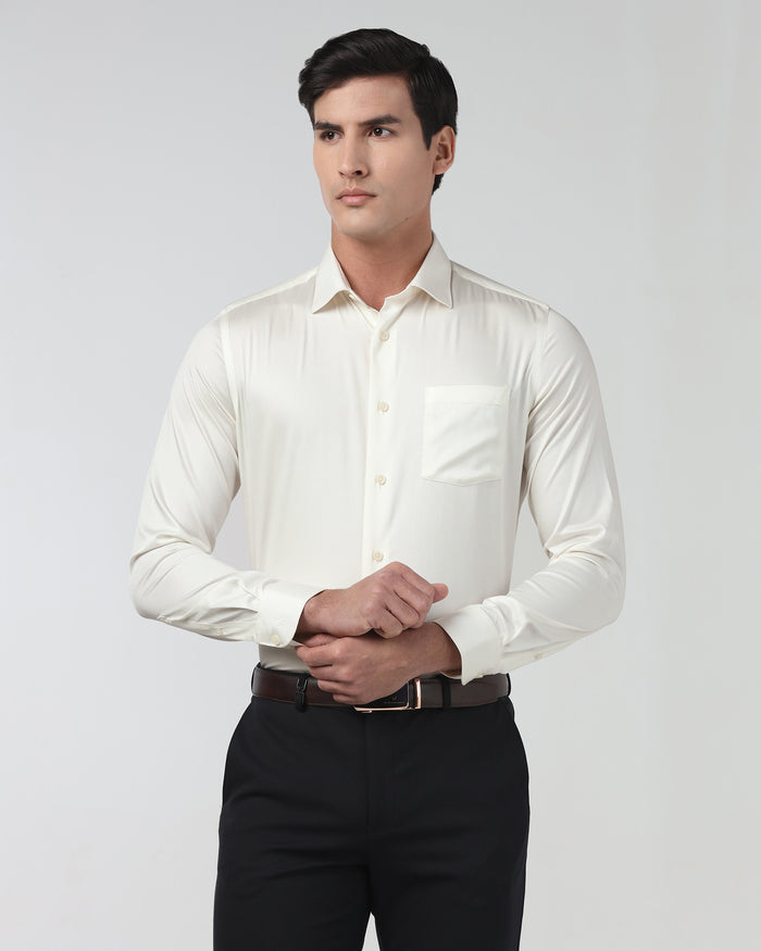 Off White Unwrinkle Solid Shirt - Sylvia