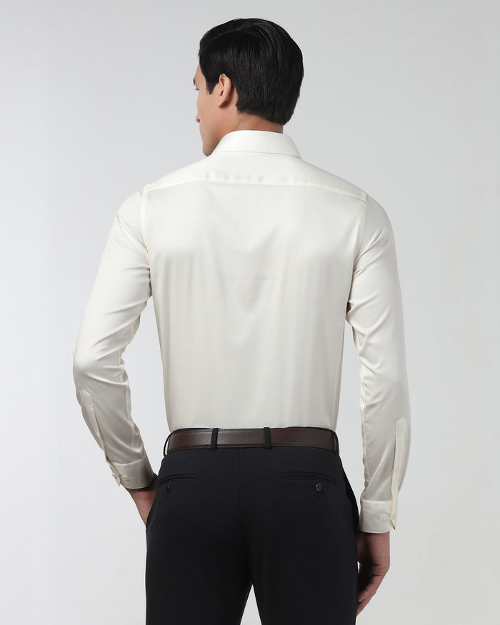Off White Unwrinkle Solid Shirt - Sylvia