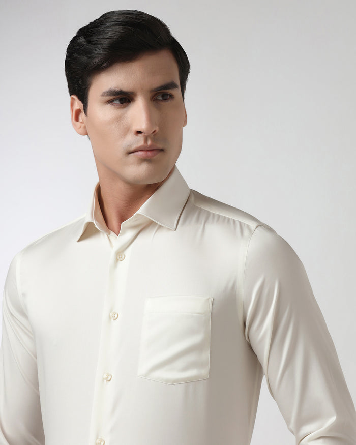 Off White Unwrinkle Solid Shirt - Sylvia