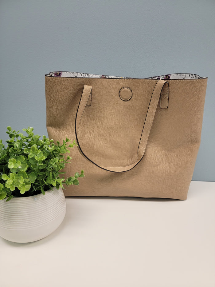 Reversible tote.