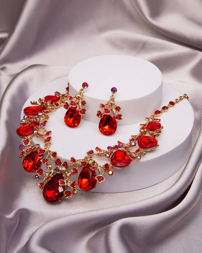 Rhinestone Embellished Teardrop Cut Crystal Necklace Set