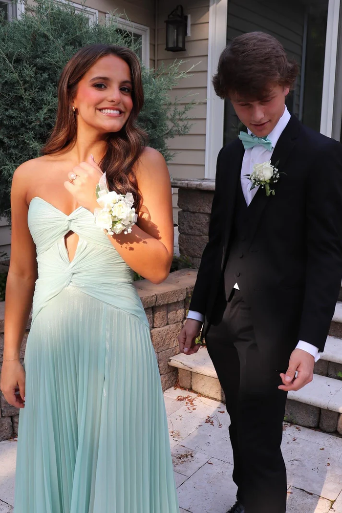 Stylish Sheath Sweetheart Long Pleated Satin Prom Dress with Slit