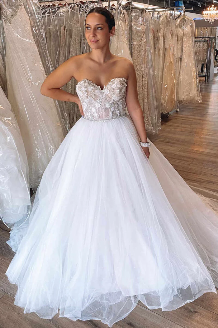 White Sweetheart Appliques A-Line Long Wedding Dress
